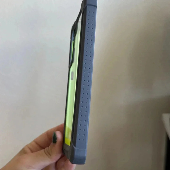 Galaxy S21 Protective Cover | Gray and Green - Picture 2 of 8